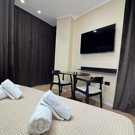 דירה B&B Apartments טיראנה