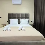 아파트 B&B Apartments 티라나